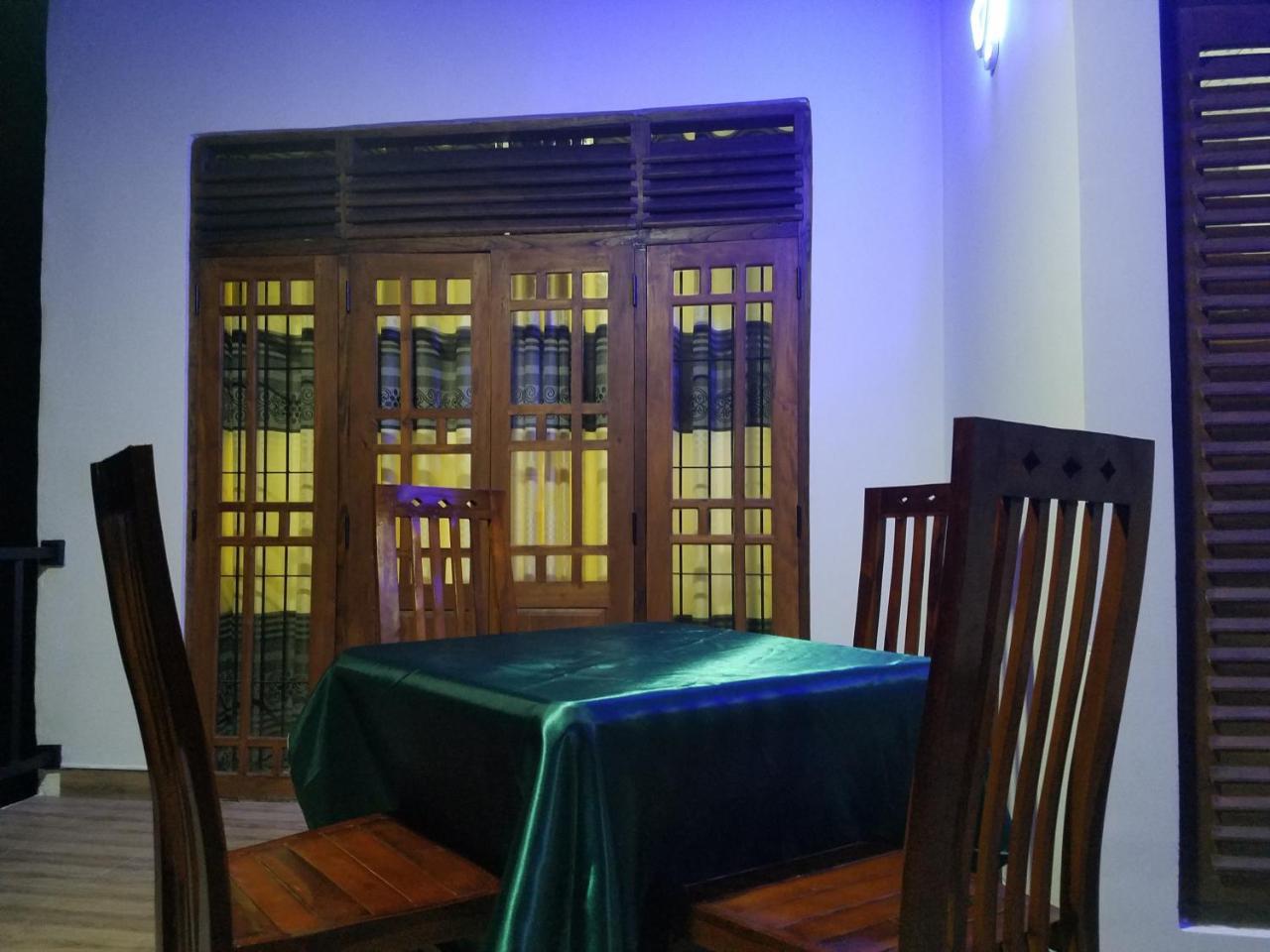 Yashumi Homestay ดัมบูลลา ภายนอก รูปภาพ