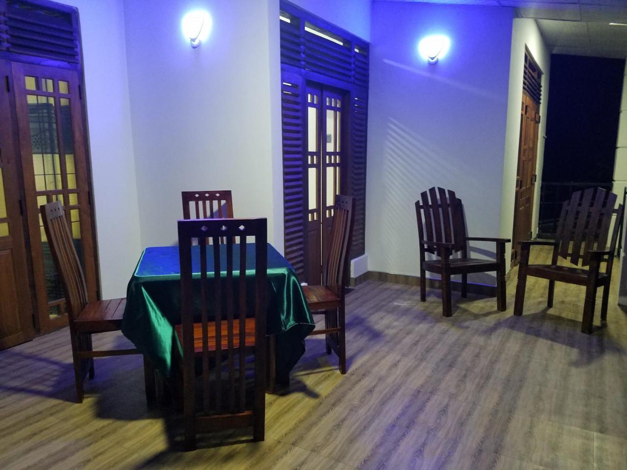 Yashumi Homestay ดัมบูลลา ภายนอก รูปภาพ