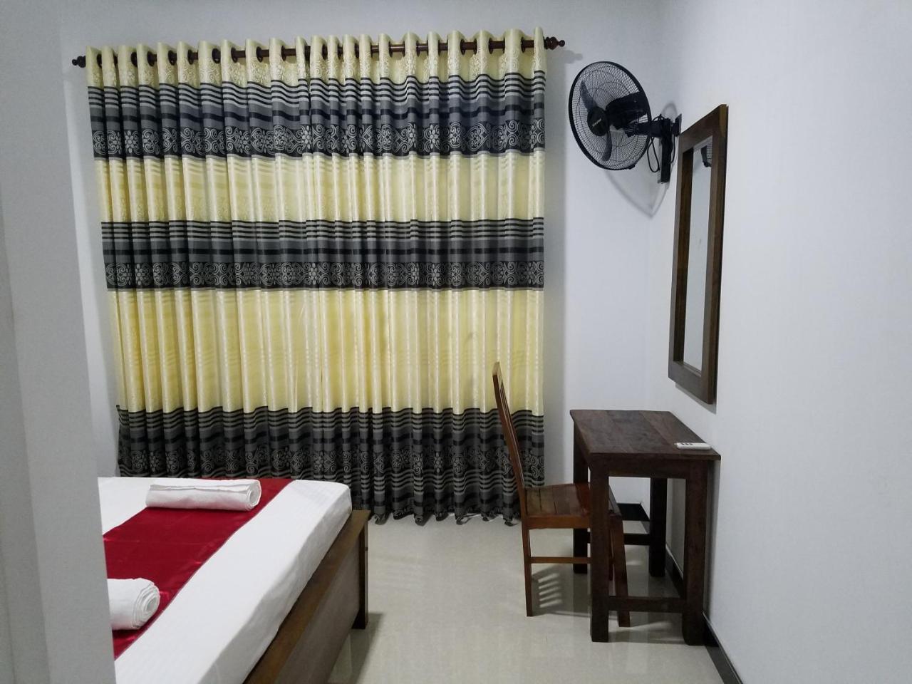 Yashumi Homestay ดัมบูลลา ภายนอก รูปภาพ