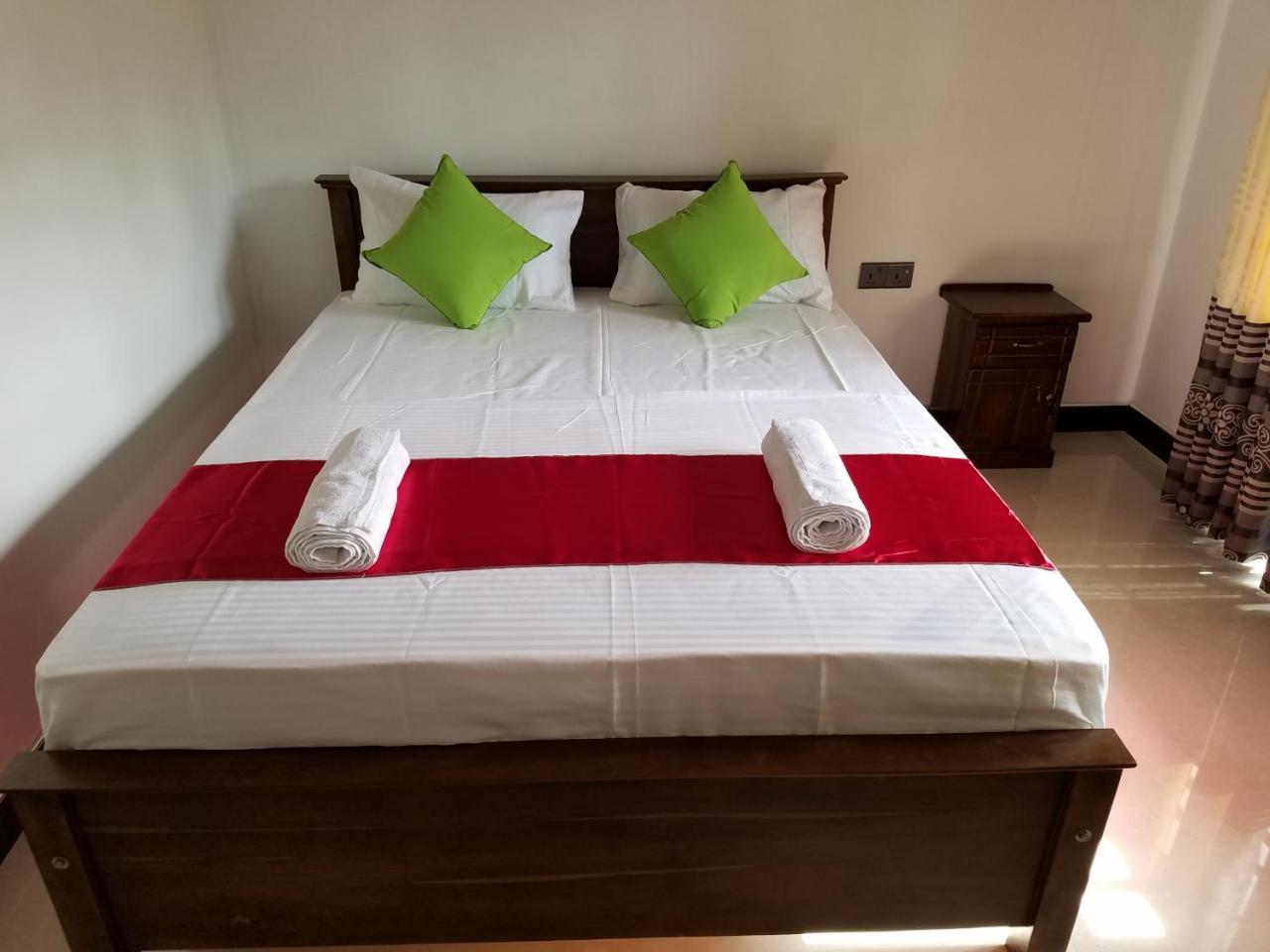 Yashumi Homestay ดัมบูลลา ภายนอก รูปภาพ