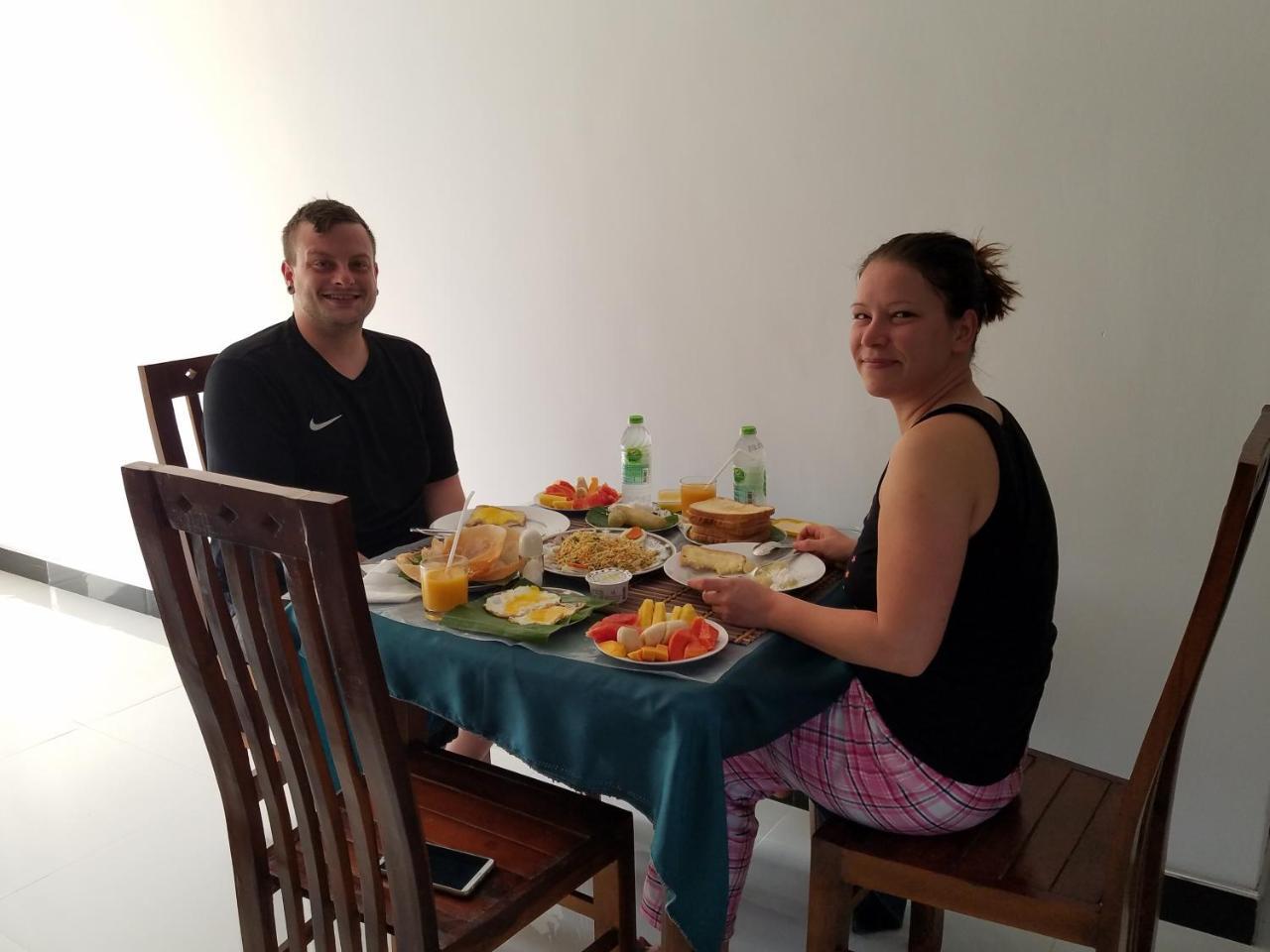 Yashumi Homestay ดัมบูลลา ภายนอก รูปภาพ